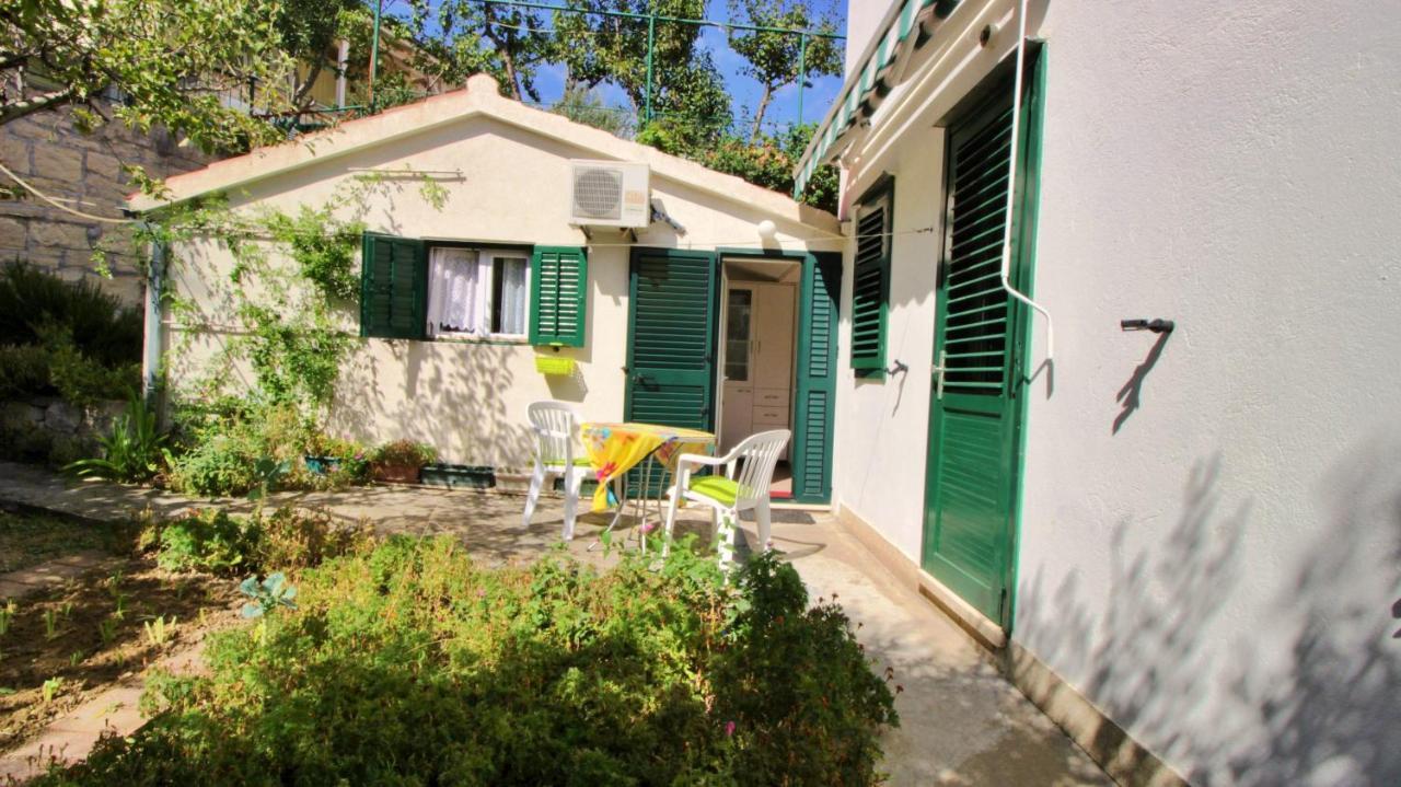 Seaside Apartment 奥米什 外观 照片